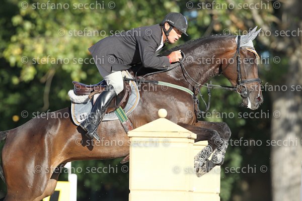 DE CESARIS_CORNEVAL_ECC_2011_SS3_4187.jpg